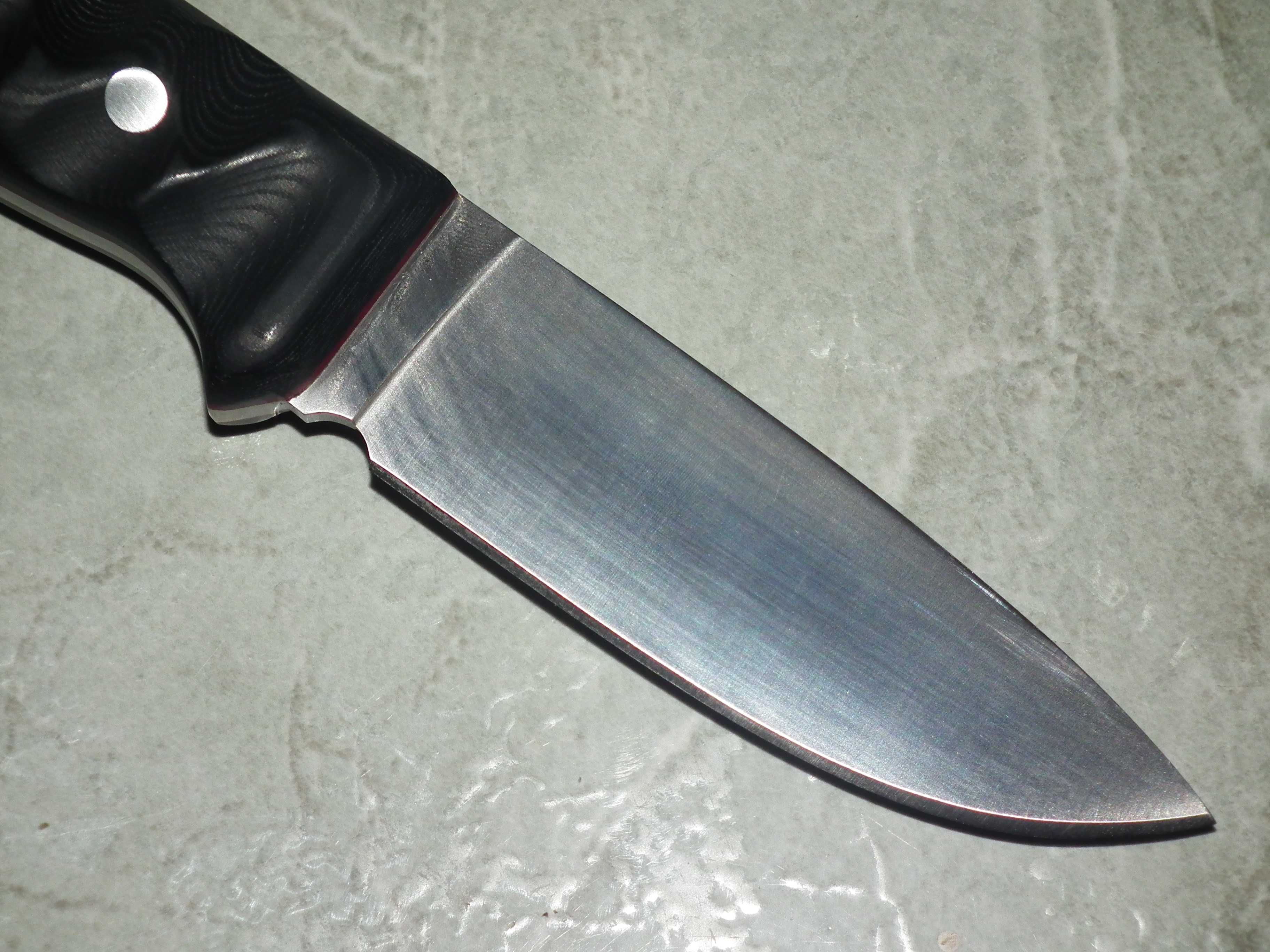 Cutit vánátoare neutilizat Muela Kodiak - SV.M/K cutie + toc kydex