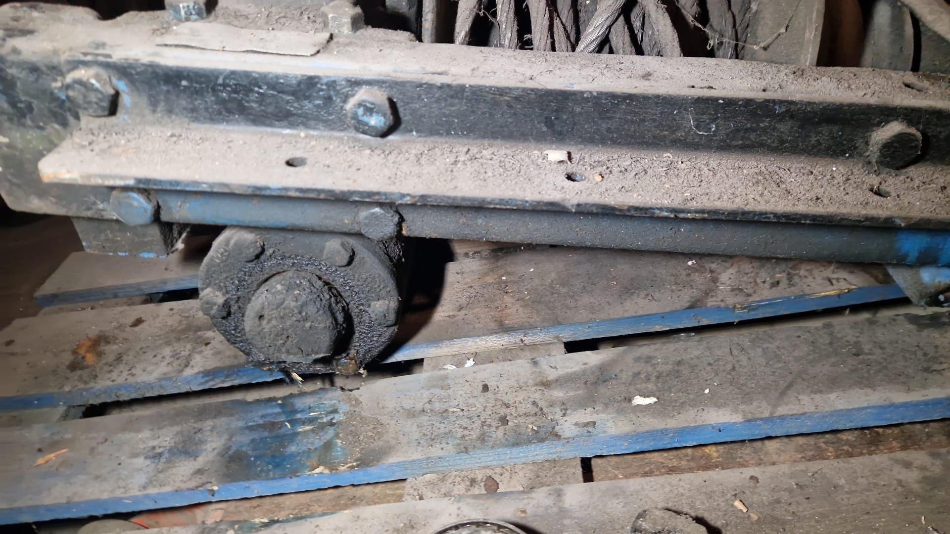 troliu de  forta tractor forestir sau platforma camioane