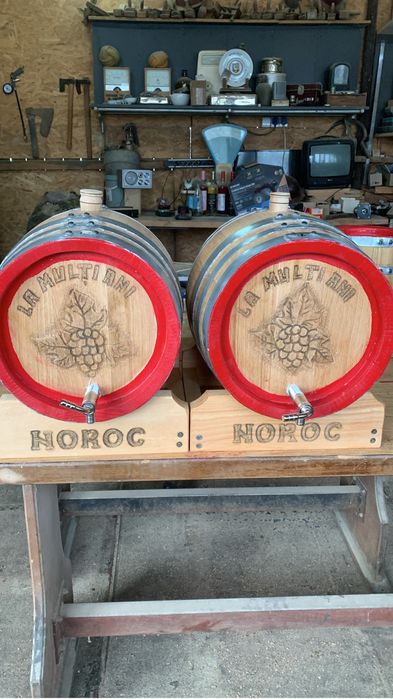 Butoaie personalizate din lemn masiv (tuica,vin, coniac)