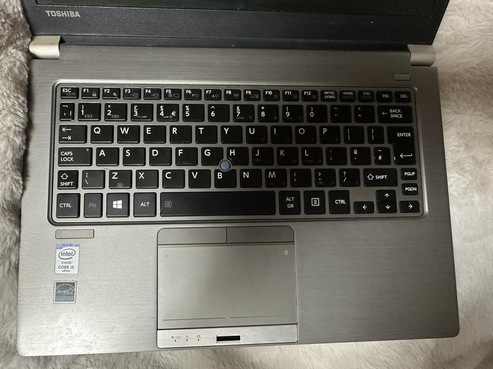 Лаптоп марка TOSHIBA