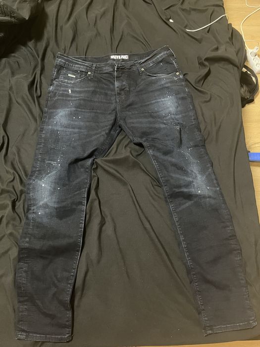 Чисто нови дънки INTLNC L размер