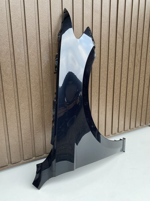 Aripa dr fata vw Passat B8 cod culoare LC9X cu suporti si bandou 2015+