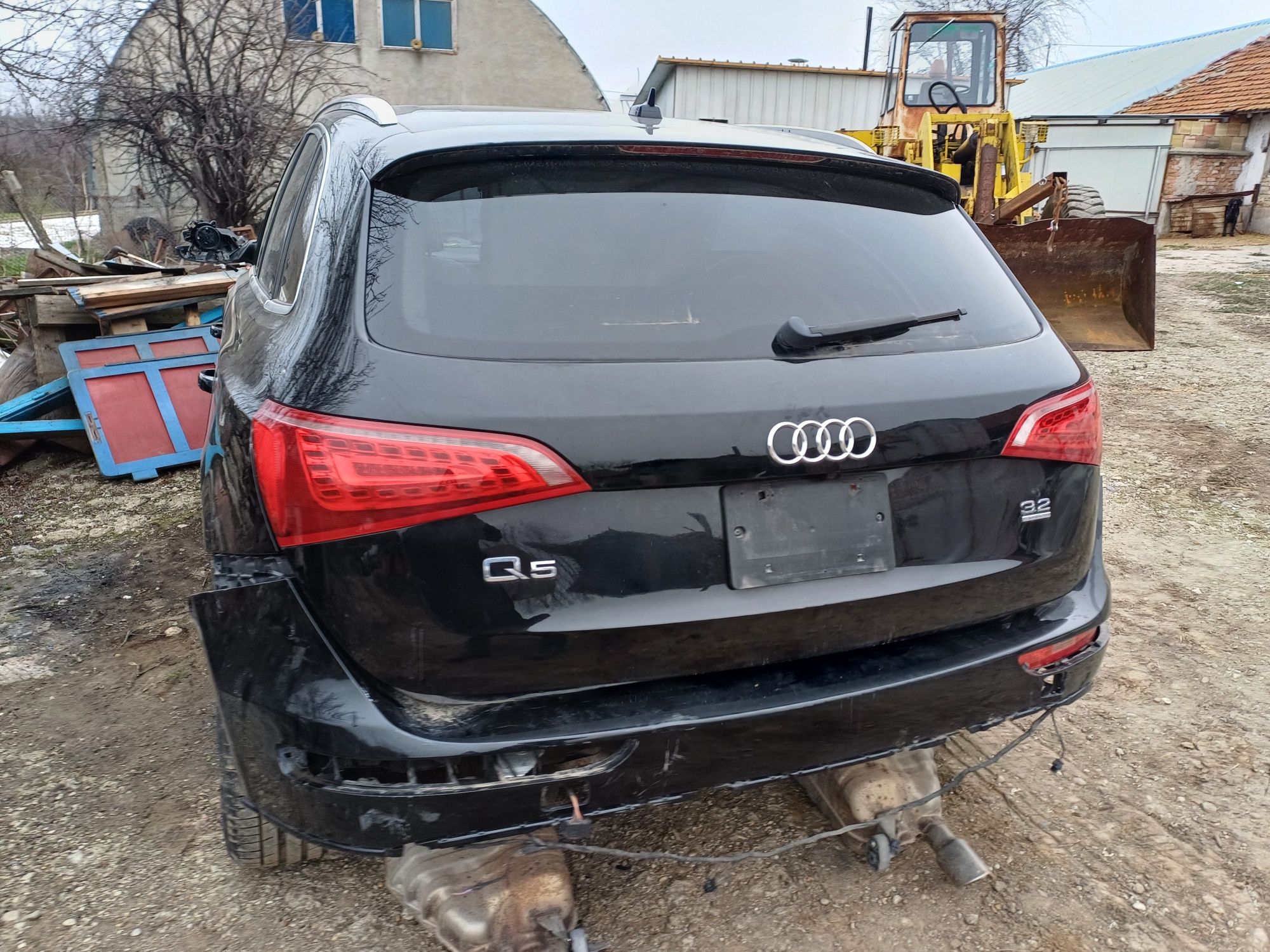 Audi Q5 3.2 FSI на части