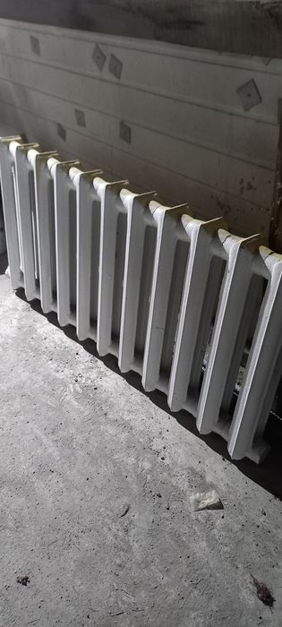 Чугунный батарея 2 шт 11+13 секции