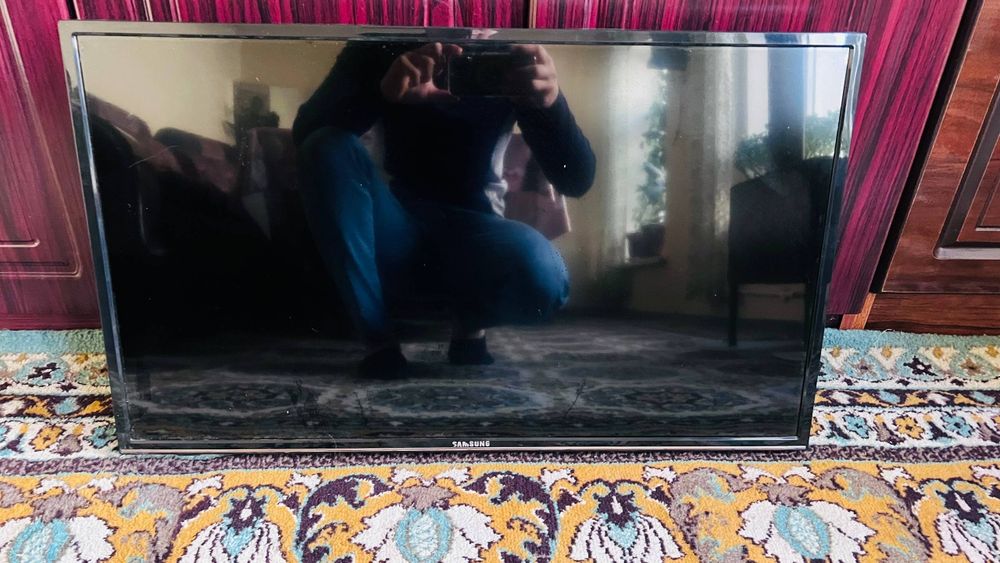 Телевизор : Samsung 32. Без смарт