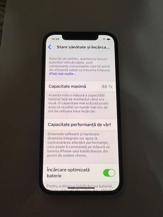Vând iPhone 12, în stare foarte bună