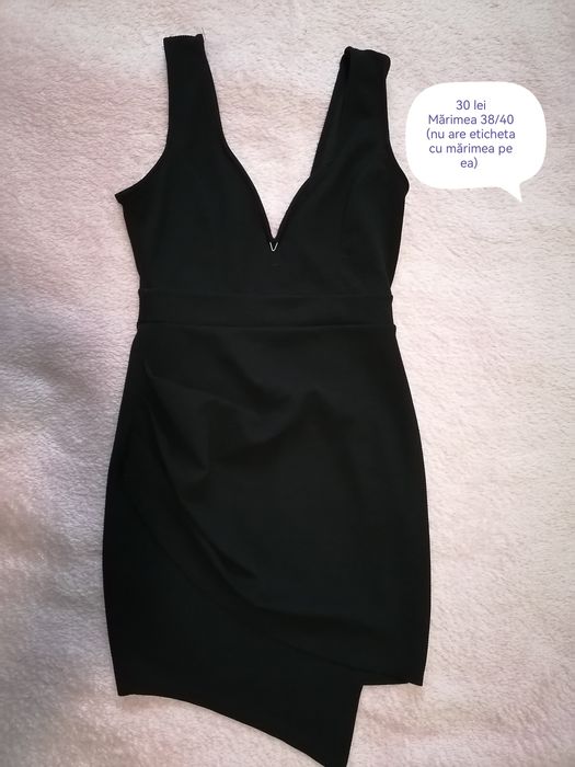 Vând rochițe purtate de cel mult 3 ori