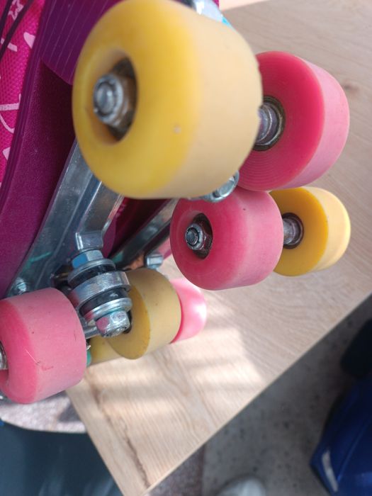 Розови кънки за момиче