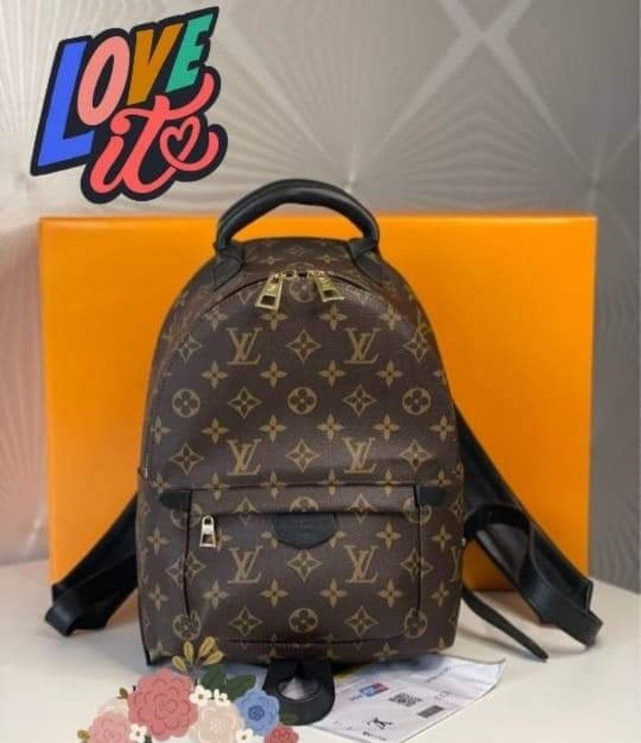 Rucsac Louis Vuitton new model, logo imprimat, saculet, eticheta