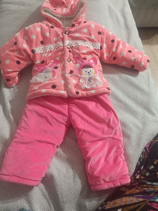 Отдам бесплатно комбинезон для девочки