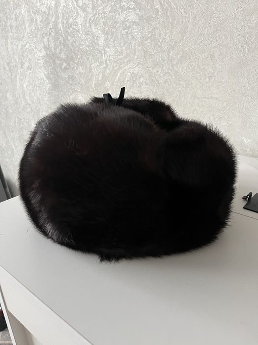 Продам норковую шапку б/у 1 год