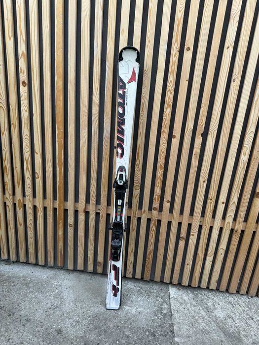 Schiuri ATOMIC PLUS Fr 159cm + clapari - 200lei