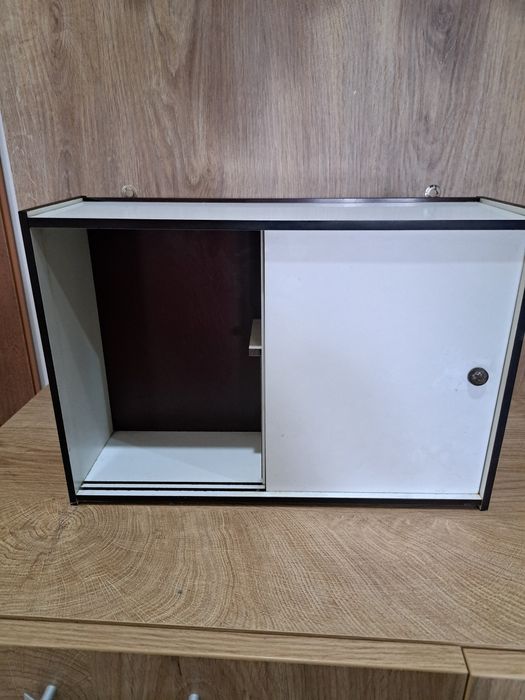 Голяма стенна аптечка