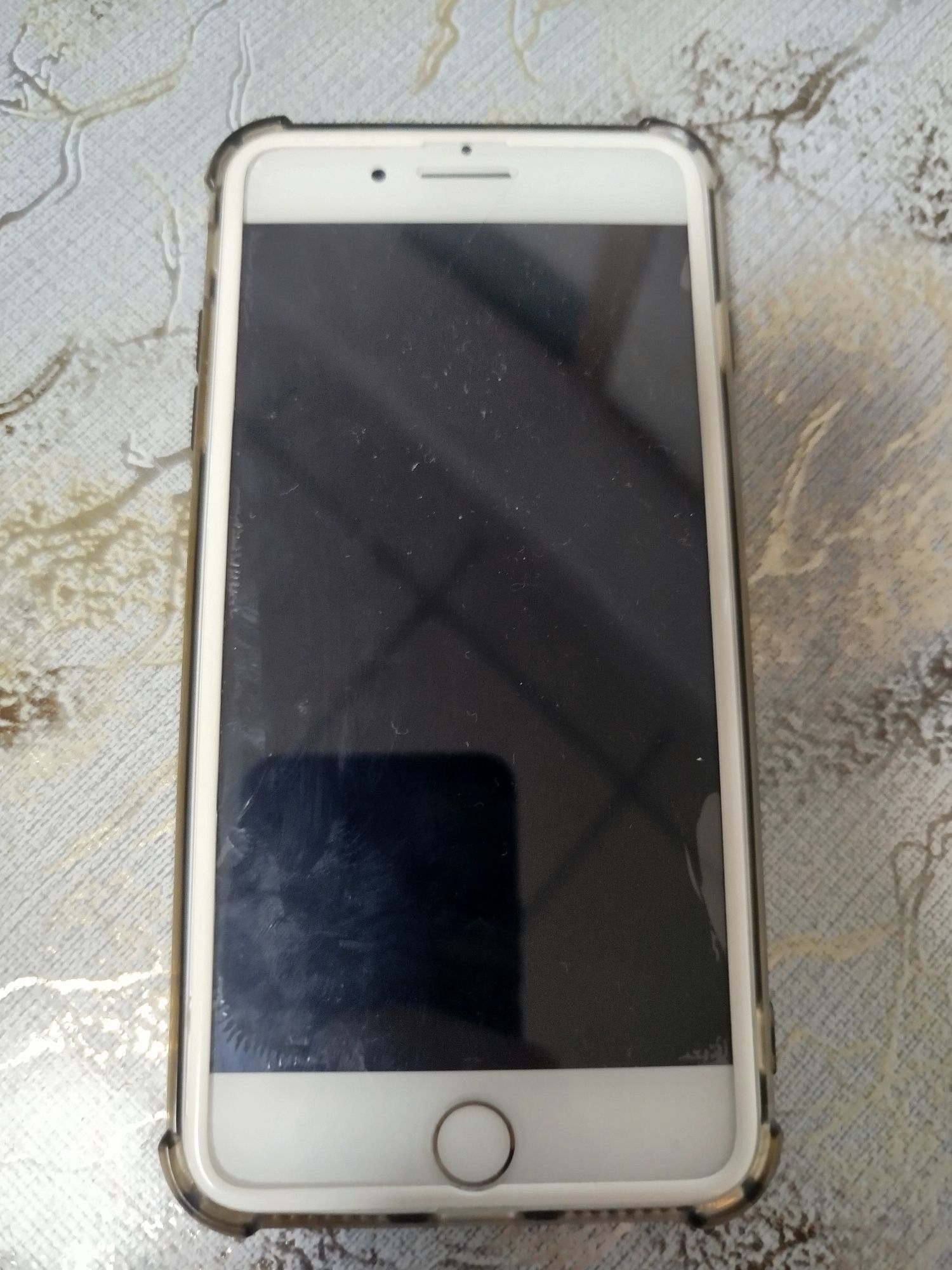 Продам айфон 7plus