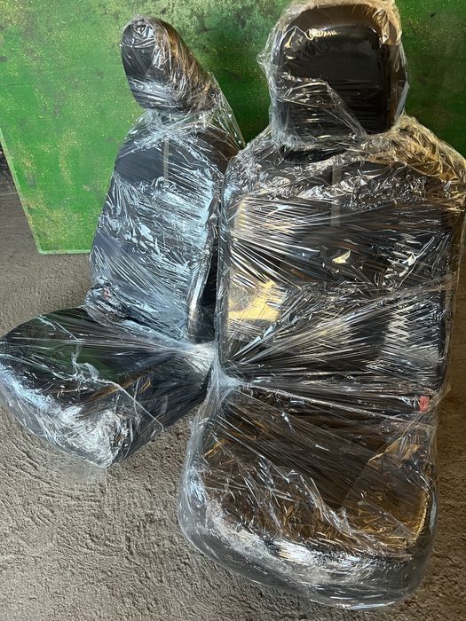 Сииденья передние Toyota Camry XV70 3.5 Europe