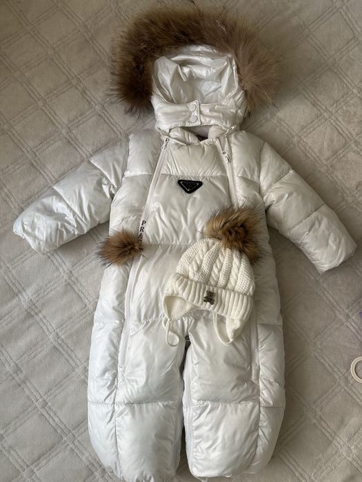 Продам детский комбез в идеальном состоянии , шапка в подарок