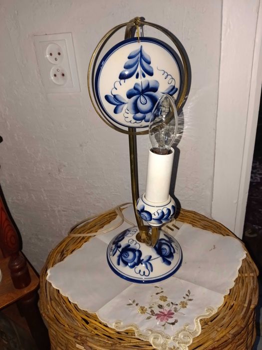 Продаеться Люстра в идеальном состоянии