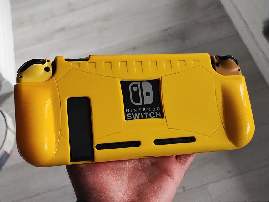 Nintendo Switch Led Pikachu & Eevee Edition - Editie Speciala