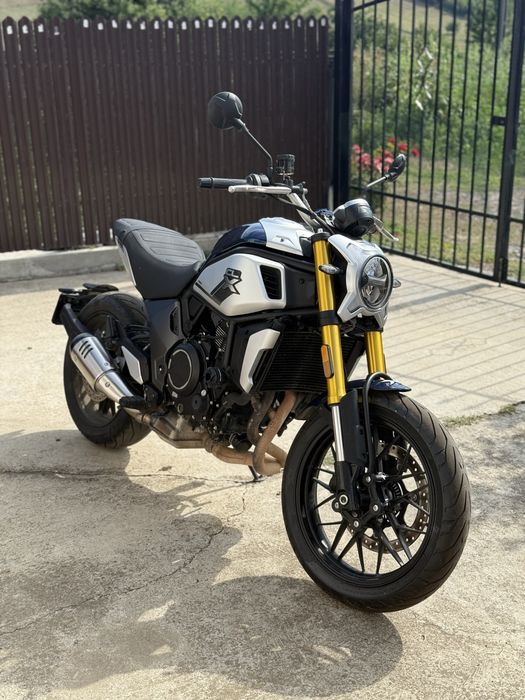 CF Moto 700 CL-X Heritage