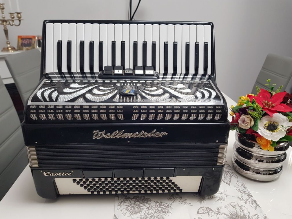 Acordeon Weltmeister Caprice 96b