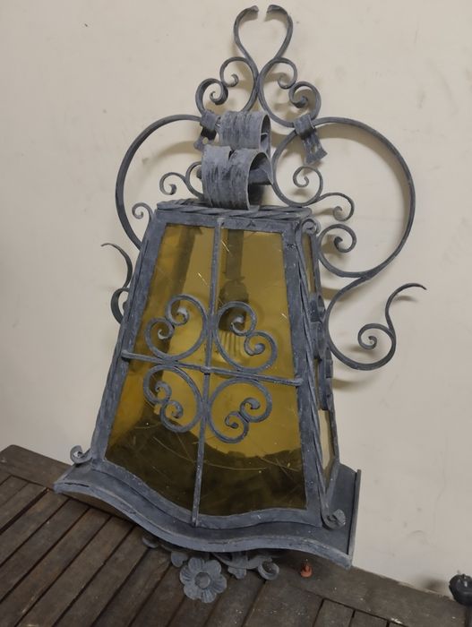 Стар фенер от ковано желязо