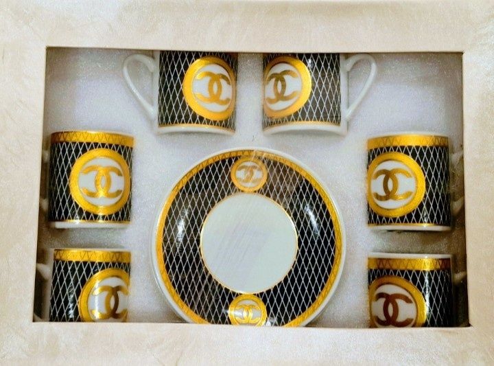 Serviciu cafea 12 piese(6 cesti+6 farfuriute),cutie,saculet inclus