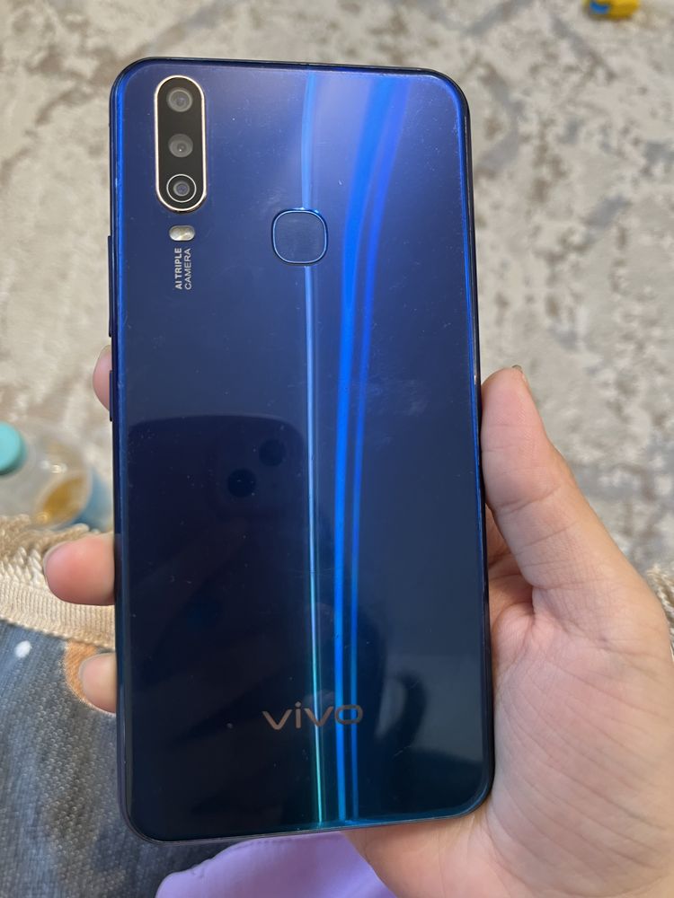 Vivo 1904 продам телефон