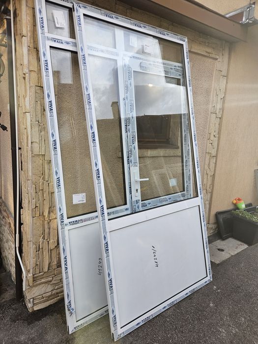 Алуминиево антре входна врата