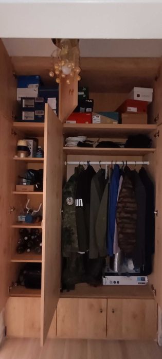 Гардероб с надстройка