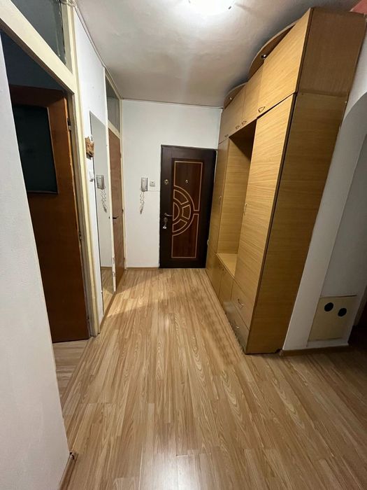 Inchiriere apartament 3 camere decomandat Sector 6