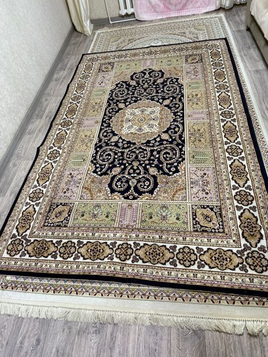 ковер в хорошем состояний