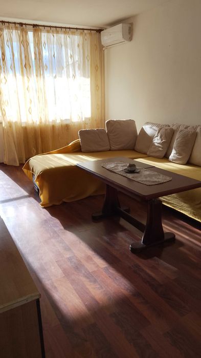 Голям двустаен апартамент 80кв.м. в кв. Обеля