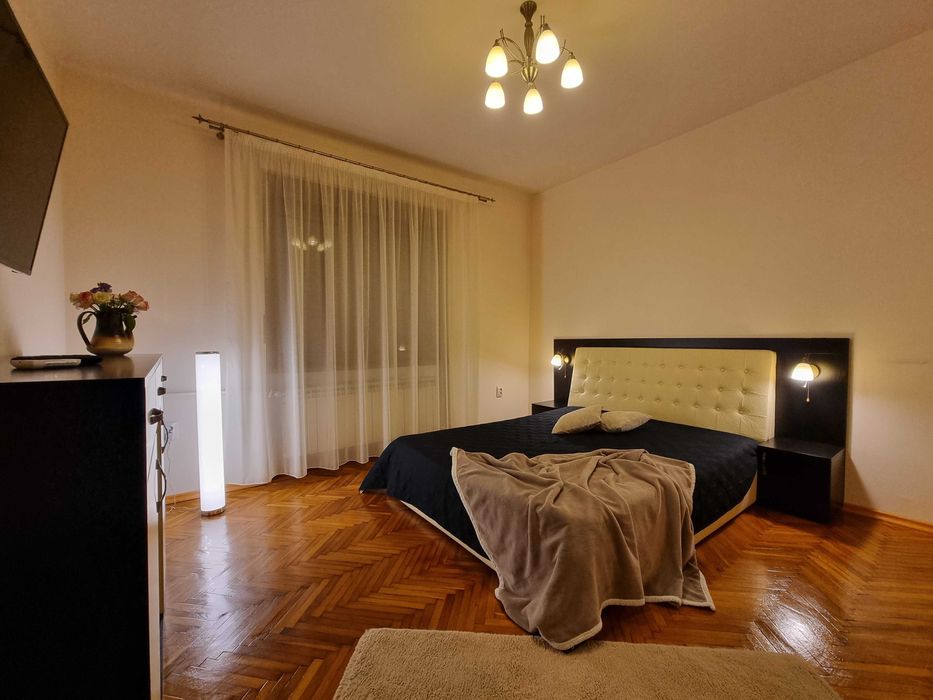 Pat matrimonial dormitor, pat dublu 160x200 cu noptiere