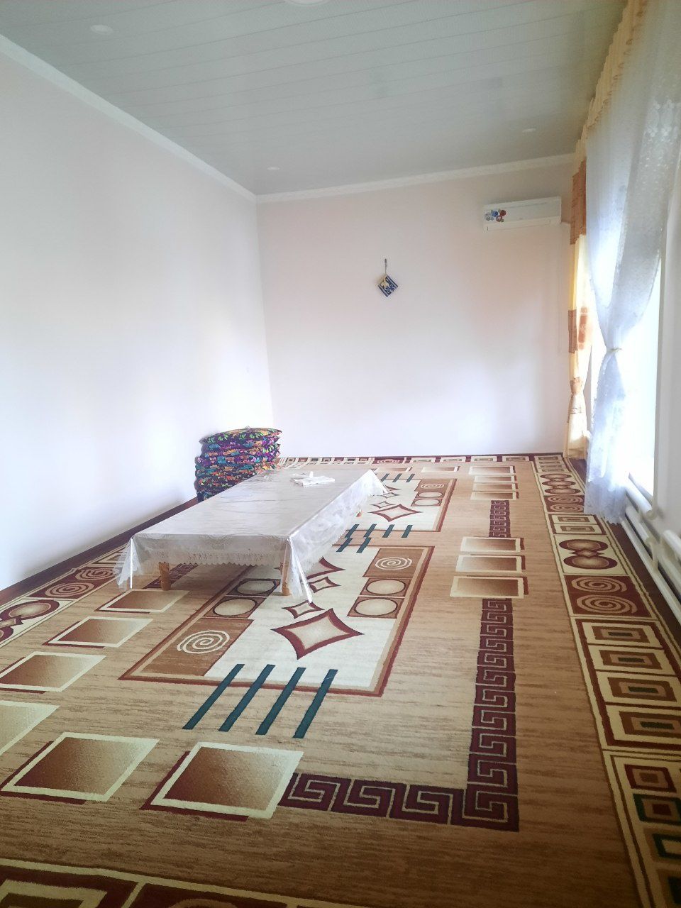 Navoiy shaharda hovli sotiladi