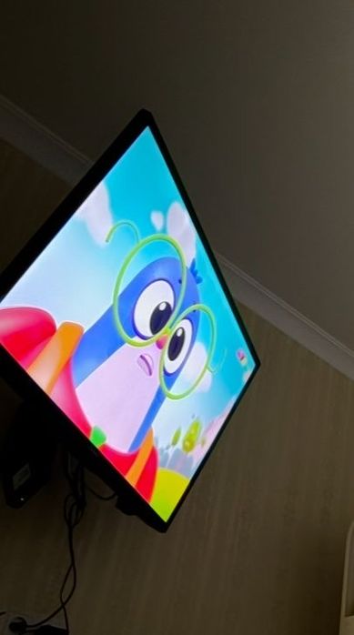 Продается телевизор самсунг без ютуба