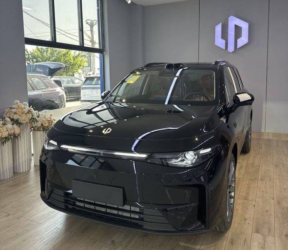 Leapmotor C16 full gibrid restyling model 2026