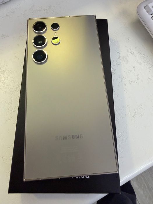 Samsung Galaxy s24 ultra 512 GB