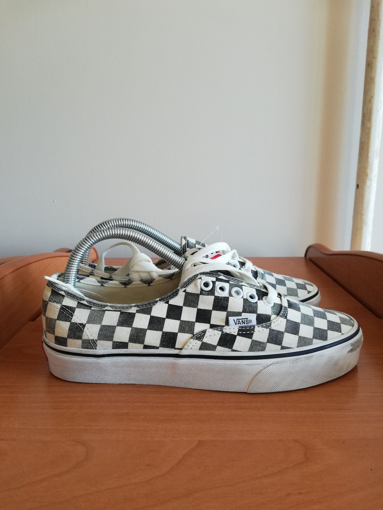 Два чифта Vans, женски