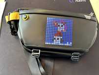 Borseta cu ecran pixel-Led Divoom