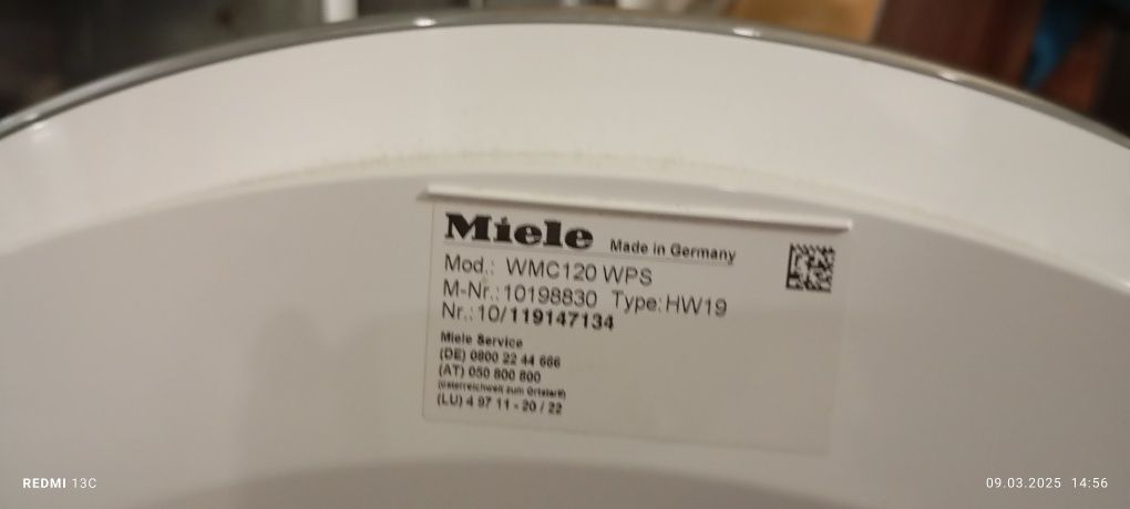 Продавам пералня Miele, модел WMC 120 , 8 серия. Отлично състояние
