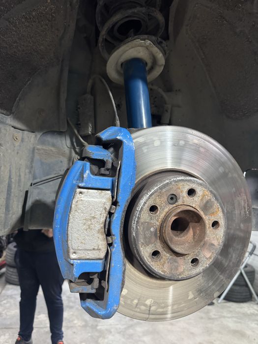 Предни апарати и дискове от бмв Е60 535d / 550і