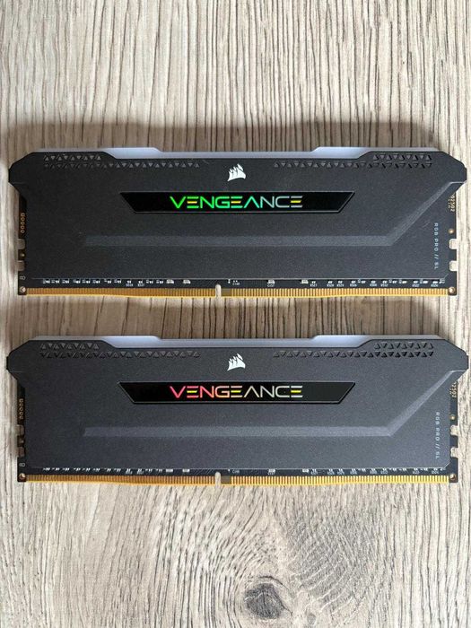 Calculator gaming cu RX-6650-XT (mai bun decat RTX 3060)