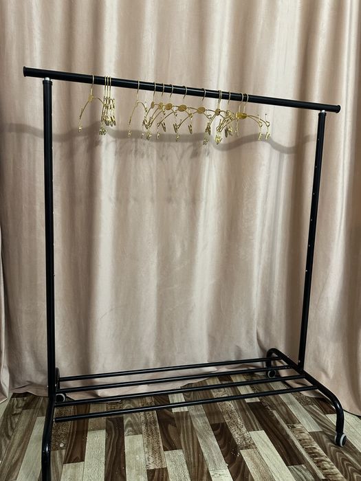 Продам вешалку ikea 9000 в отл сост