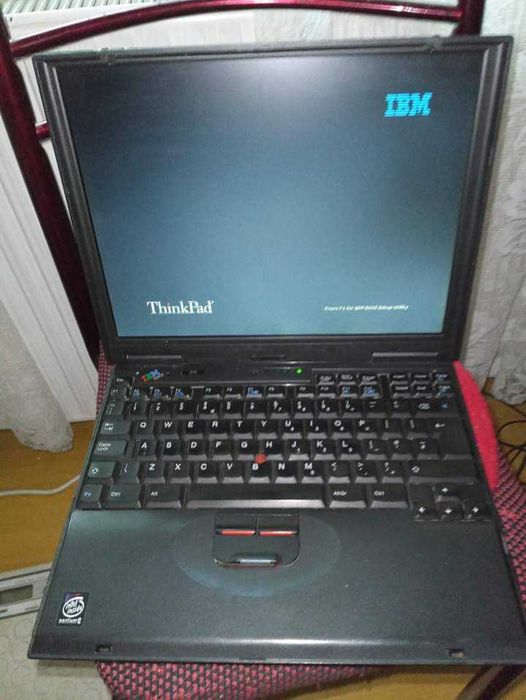 Laptop Pentium 2 mobile ibm think pad 570 13 inch