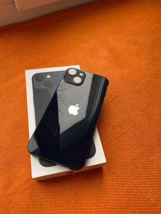 Продается айфон 13