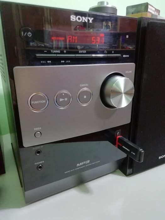Sistem Sony stereo