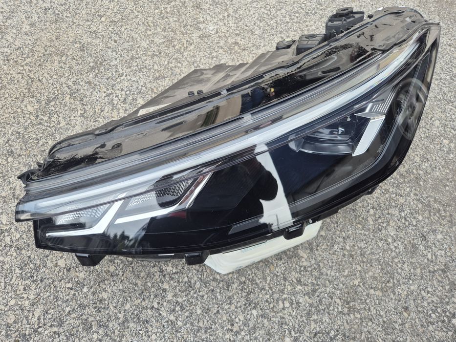 Ляв фар Фолксваген Пасат Б9 VW Passat B9 Led Full фарове