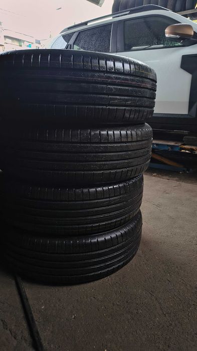 Vând anvelope vară 215,65,R17 99H Hankook