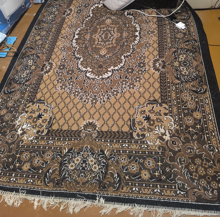 Палас б/у, бесплатно