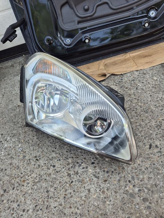 Far Dreapta Nissan Qashqai J10. 2006-2009. Volan stinga.